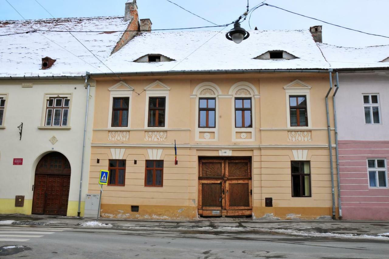 Ronis Apartments Sibiu Exterior photo